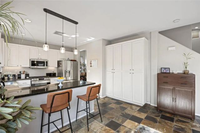 21552 Cherry Court, Saugus, CA 91350