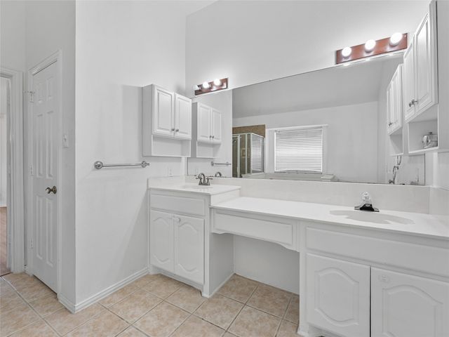 3651 Willow Creek Drive, Midlothian, TX 76065