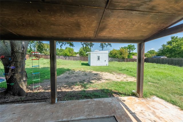 3651 Willow Creek Drive, Midlothian, TX 76065