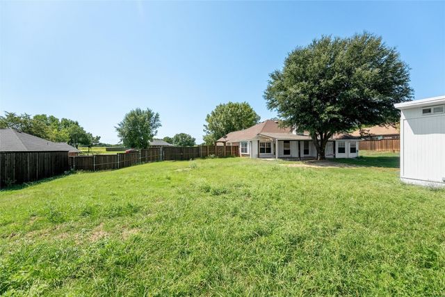 3651 Willow Creek Drive, Midlothian, TX 76065