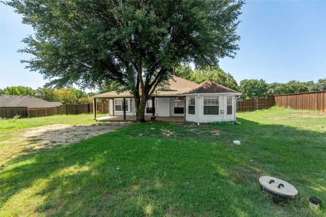 3651 Willow Creek Drive, Midlothian, TX 76065
