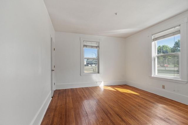 372 Cabot St 1, Beverly, MA 01915
