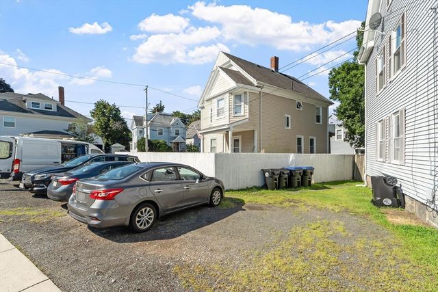 372 Cabot St 1, Beverly, MA 01915