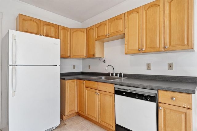 372 Cabot St 1, Beverly, MA 01915