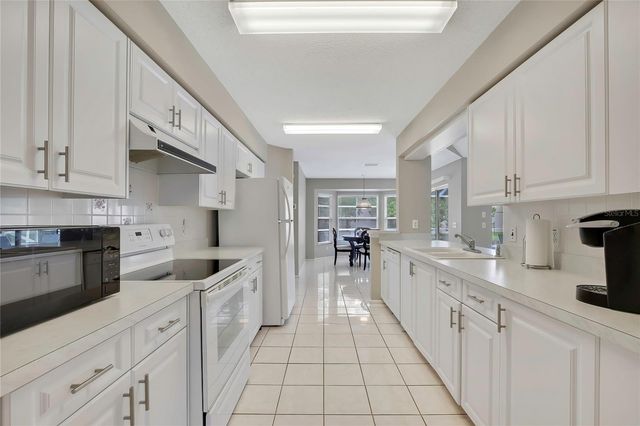 8015 SUGARBUSH DRIVE, Spring Hill, FL 34606