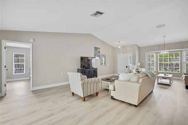 8015 SUGARBUSH DRIVE, Spring Hill, FL 34606