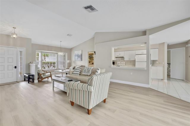 8015 SUGARBUSH DRIVE, Spring Hill, FL 34606