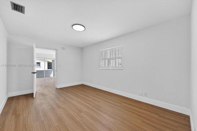 8941 NW 13th St, Plantation, FL 33322