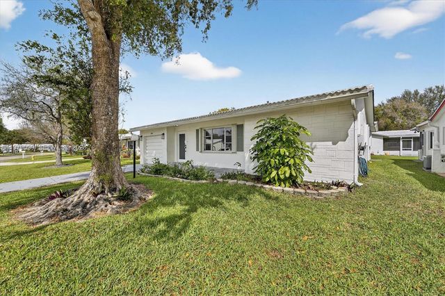 8941 NW 13th St, Plantation, FL 33322