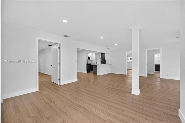 8941 NW 13th St, Plantation, FL 33322