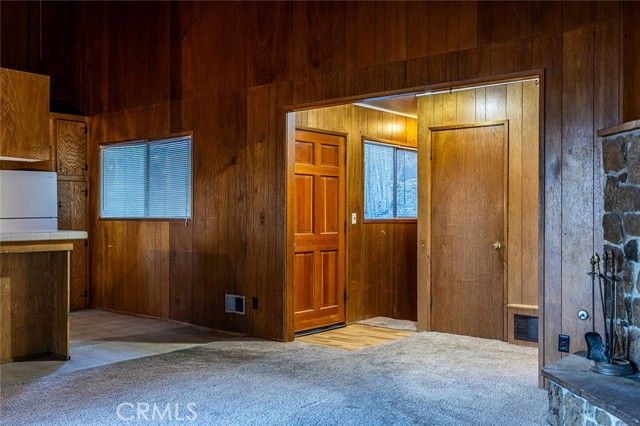 24738 Nestal Court, Crestline, CA 92325