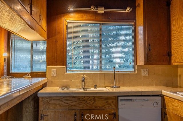 24738 Nestal Court, Crestline, CA 92325