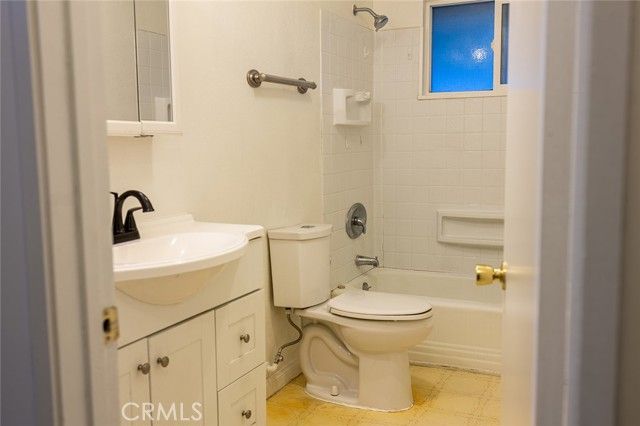 24738 Nestal Court, Crestline, CA 92325