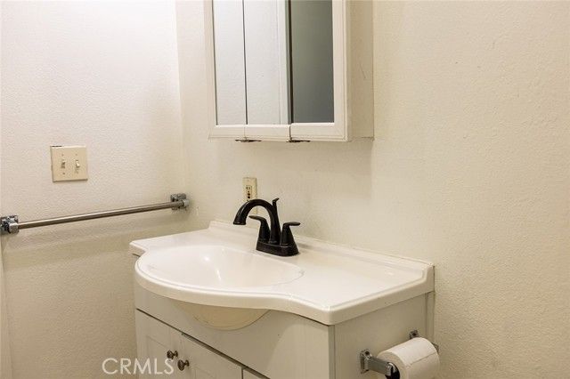 24738 Nestal Court, Crestline, CA 92325