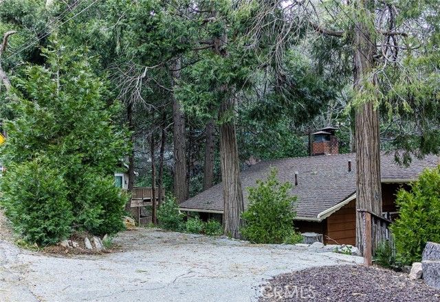 24738 Nestal Court, Crestline, CA 92325