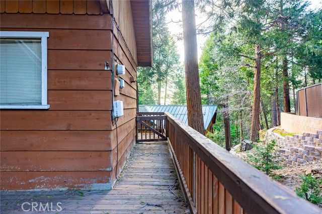 24738 Nestal Court, Crestline, CA 92325