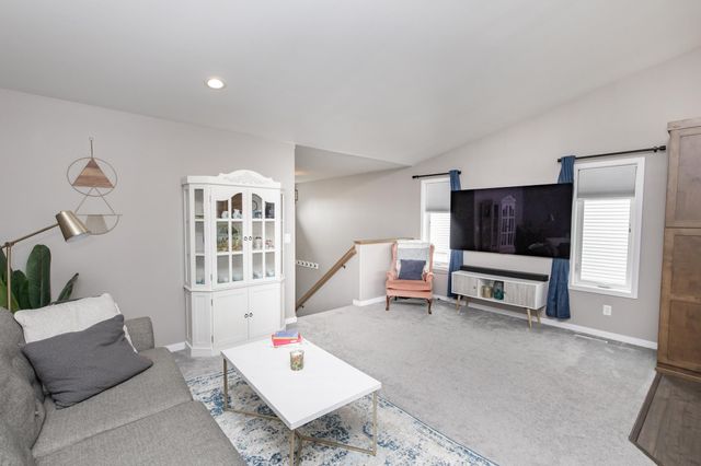 1132 46th Avenue S, Moorhead, MN 56560