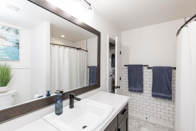 1132 46th Avenue S, Moorhead, MN 56560