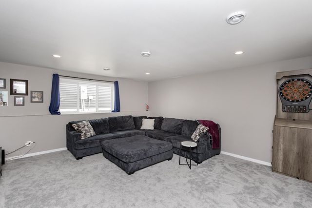 1132 46th Avenue S, Moorhead, MN 56560