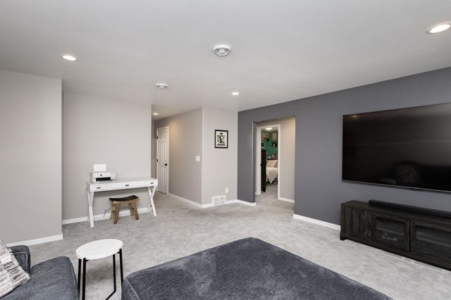 1132 46th Avenue S, Moorhead, MN 56560