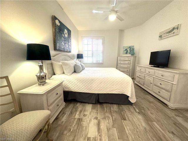 2880 Cypress Trace CIR 103, Naples, FL 34119