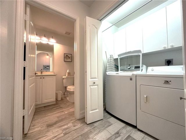 2880 Cypress Trace CIR 103, Naples, FL 34119