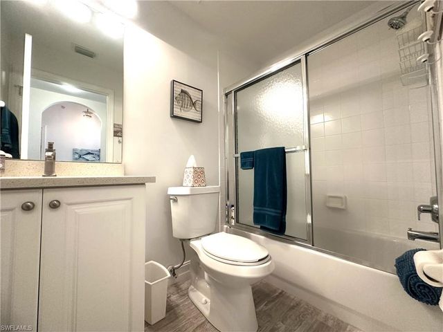 2880 Cypress Trace CIR 103, Naples, FL 34119