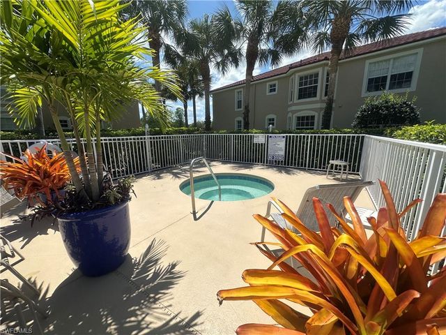 2880 Cypress Trace CIR 103, Naples, FL 34119