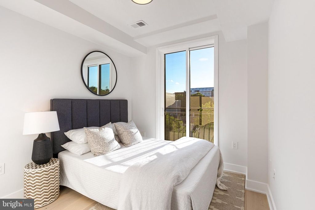 845 19TH ST NE #10, Washington, DC 20002