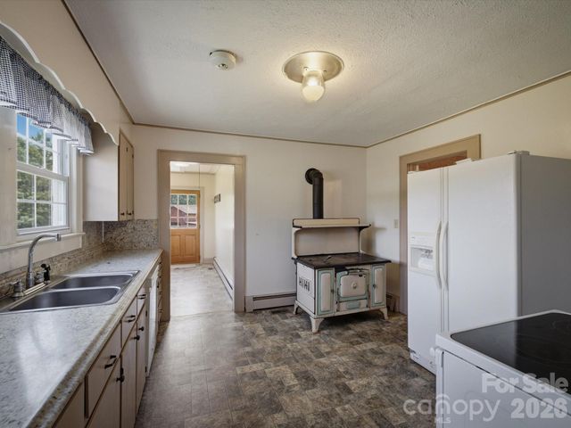 2401 Lail Road, Morganton, NC 28655