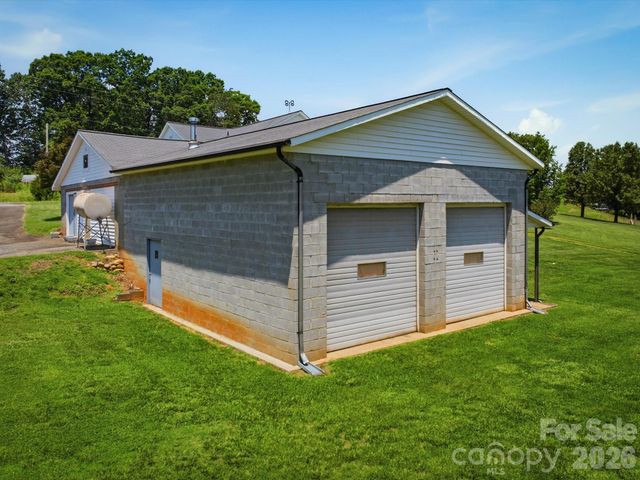 2401 Lail Road, Morganton, NC 28655