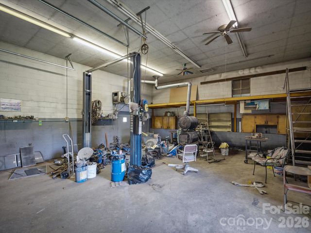 2401 Lail Road, Morganton, NC 28655