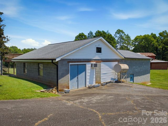2401 Lail Road, Morganton, NC 28655