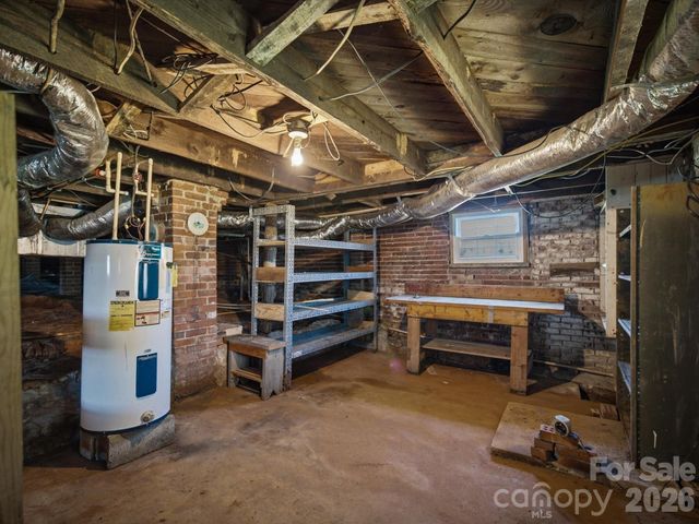 2401 Lail Road, Morganton, NC 28655