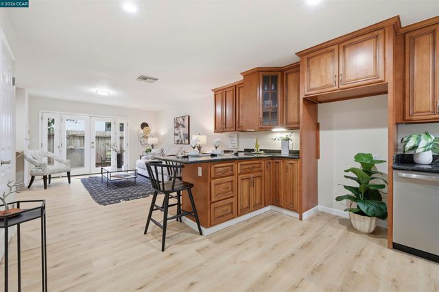 1073 Mohr Ln C, Concord, CA 94518