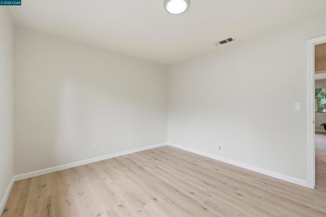 1073 Mohr Ln C, Concord, CA 94518