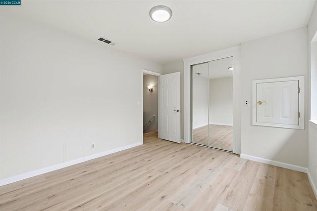 1073 Mohr Ln C, Concord, CA 94518