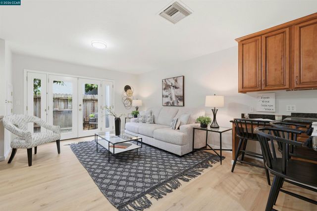 1073 Mohr Ln C, Concord, CA 94518