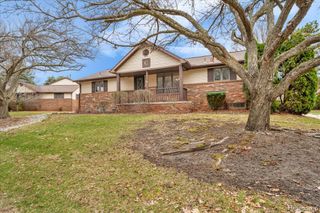 955 Woodlane Drive 9, Rochester Hills, MI 48307