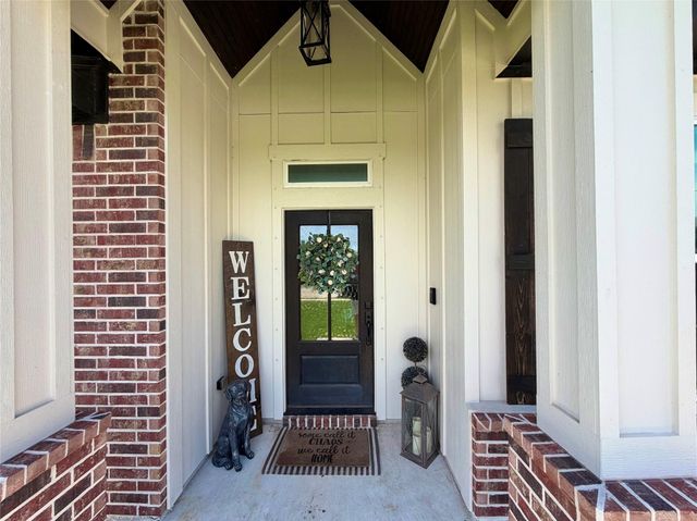 817 Greystone Lane, Angleton, TX 77515