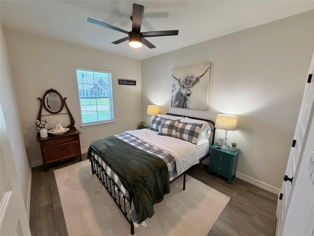 817 Greystone Lane, Angleton, TX 77515