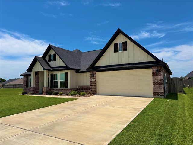817 Greystone Lane, Angleton, TX 77515