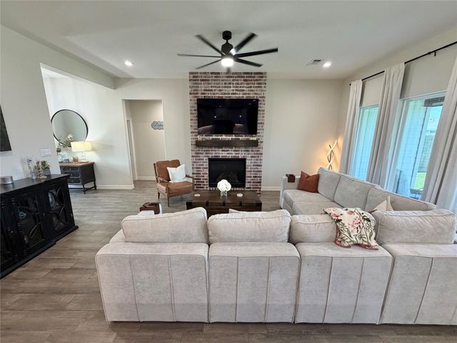 817 Greystone Lane, Angleton, TX 77515
