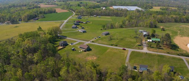 2862 Wixtown Rd, Westmoreland, TN 37186