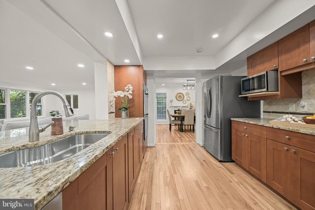 10600 VANTAGE CT, Potomac, MD 20854