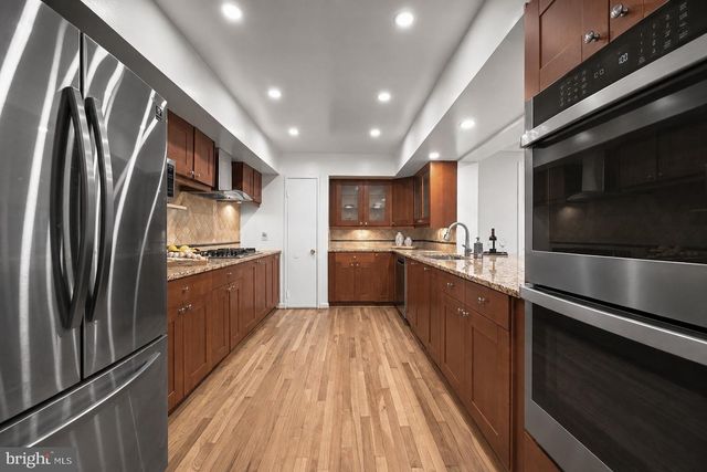 10600 VANTAGE CT, Potomac, MD 20854