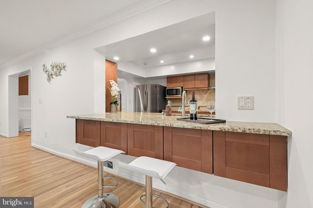 10600 VANTAGE CT, Potomac, MD 20854