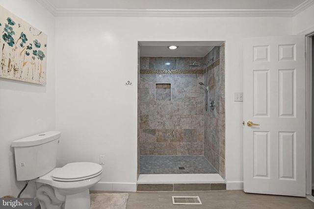 10600 VANTAGE CT, Potomac, MD 20854