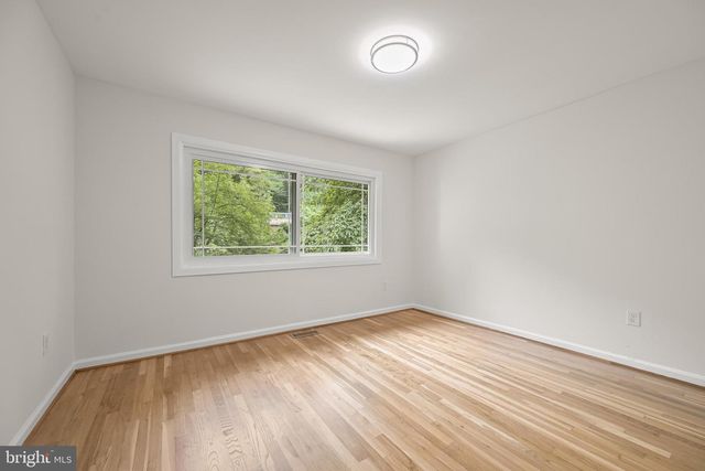 10600 VANTAGE CT, Potomac, MD 20854