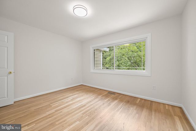 10600 VANTAGE CT, Potomac, MD 20854